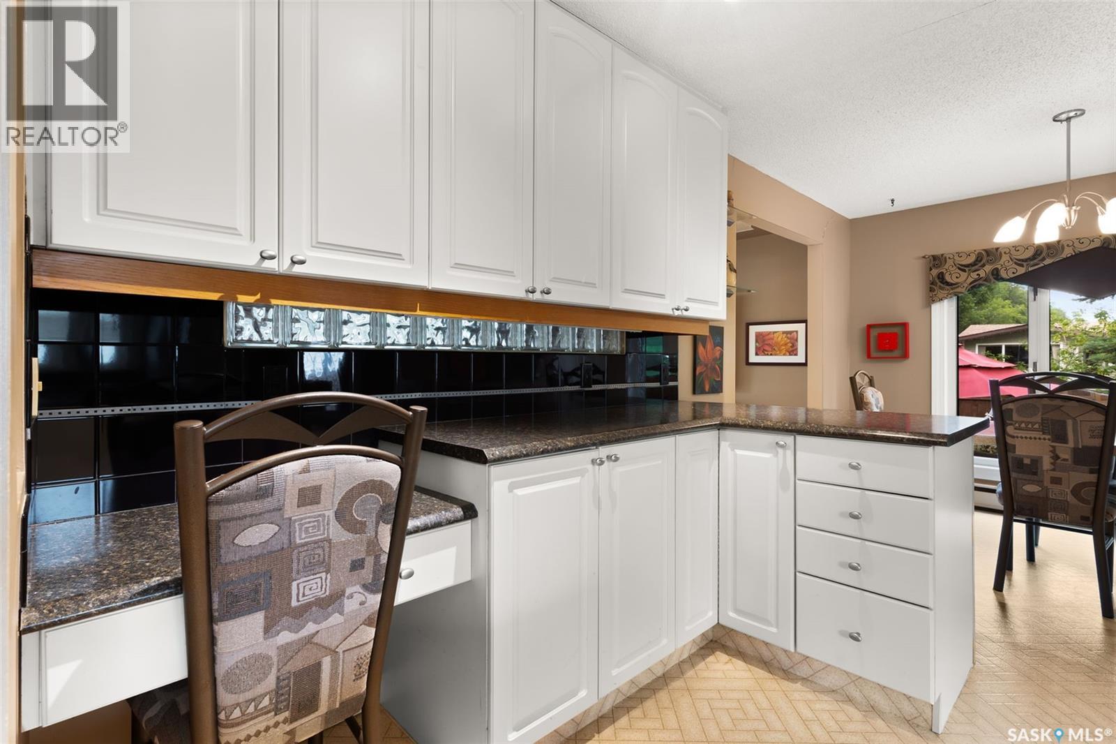 Photo 11 of 86 Langley Street, Regina SK
