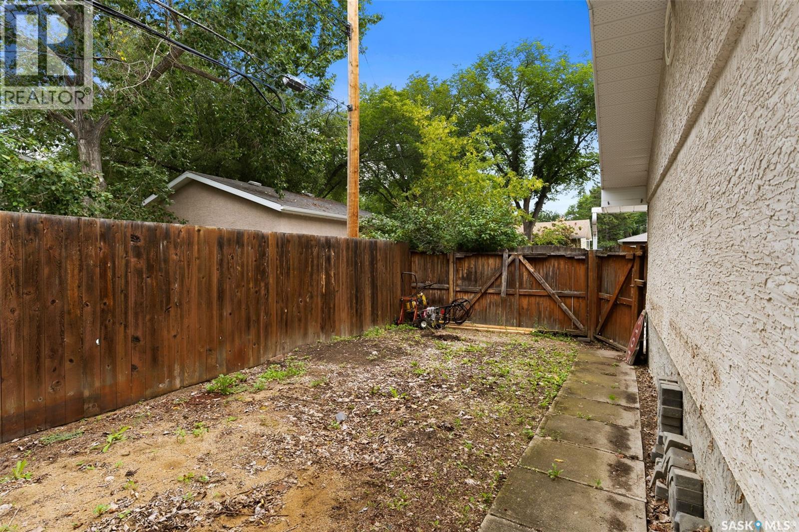 Photo 37 of 86 Langley Street, Regina SK