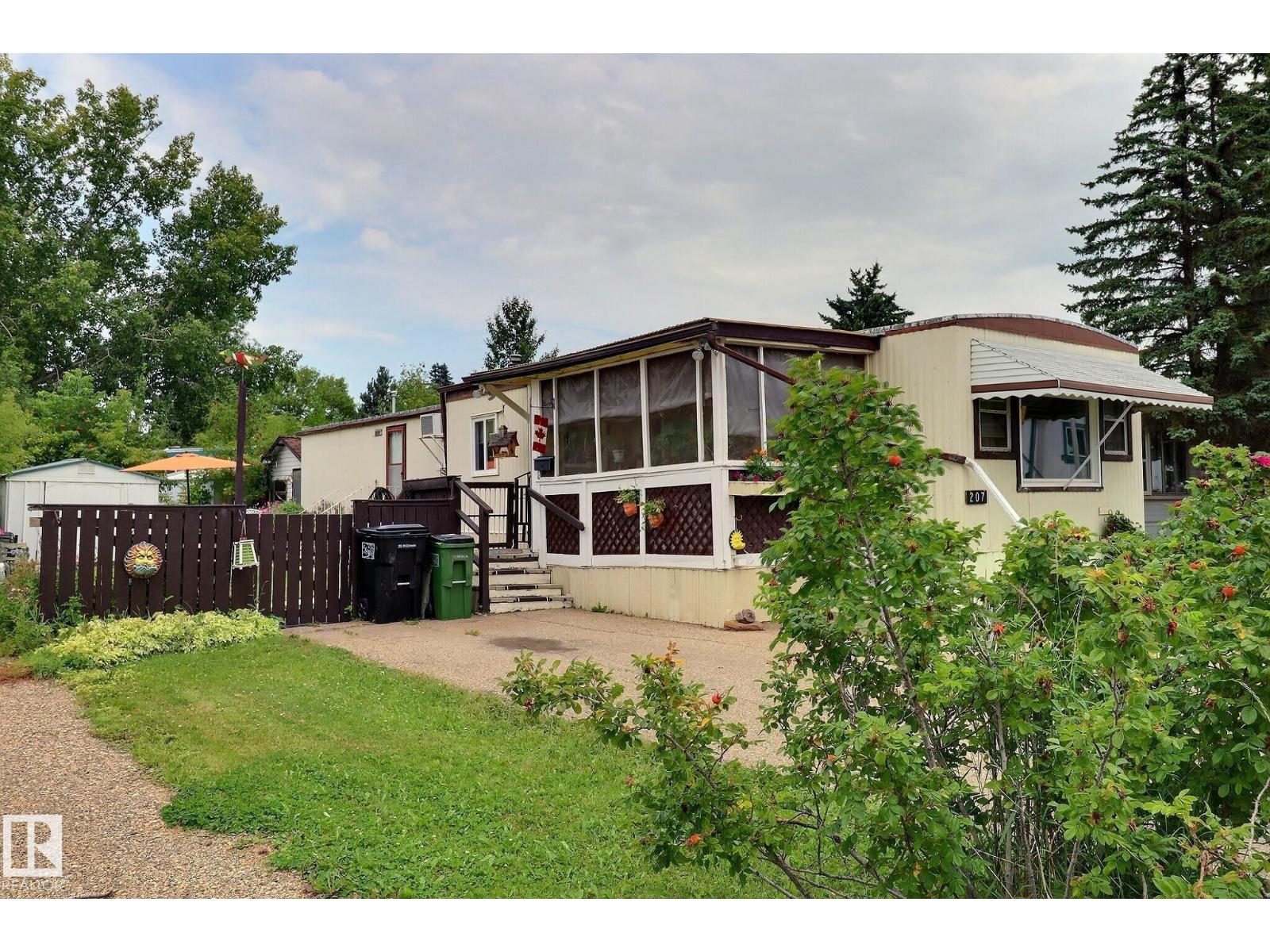 Photo 11 of 207 Evergreen Pa Nw, Edmonton AB