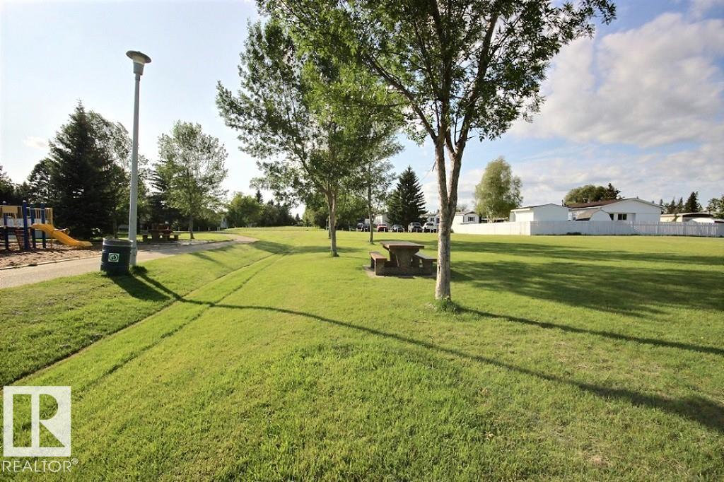 Photo 18 of 207 Evergreen Pa Nw, Edmonton AB