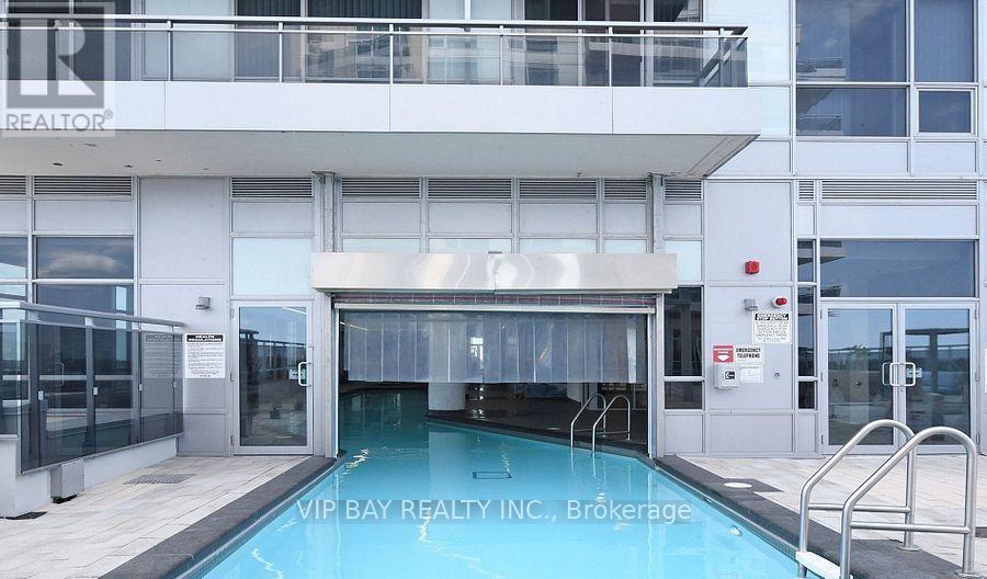 Photo 14 of Nw 817 9201 Yonge Street, Richmond Hill ON