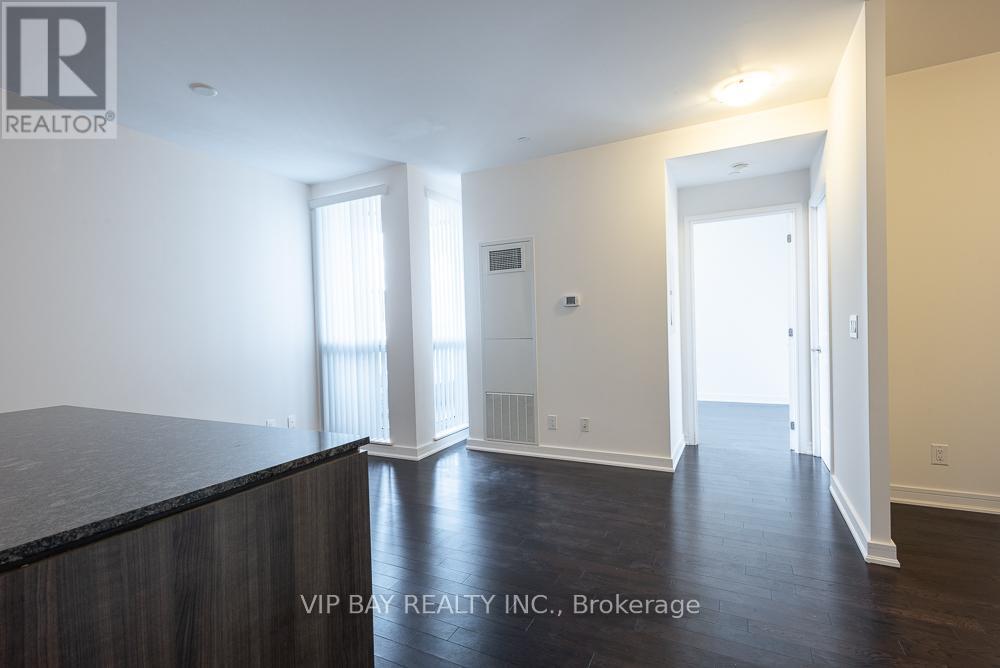 Photo 13 of Nw 817 9201 Yonge Street, Richmond Hill ON