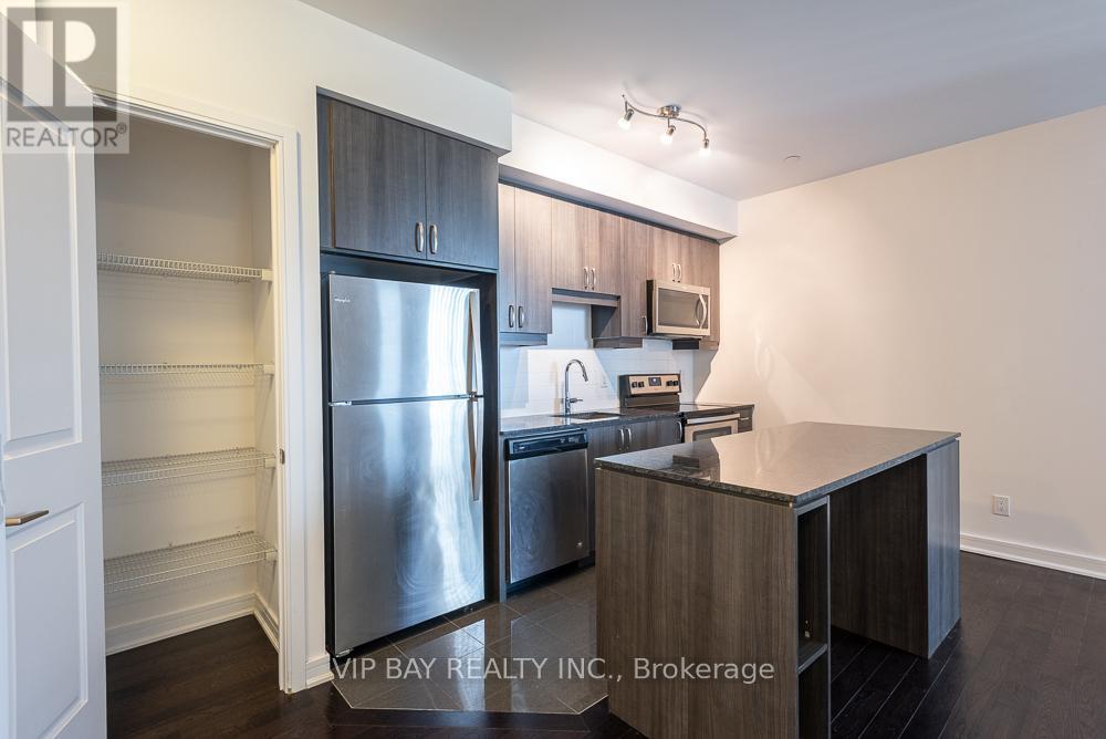 Photo 16 of Nw 817 9201 Yonge Street, Richmond Hill ON