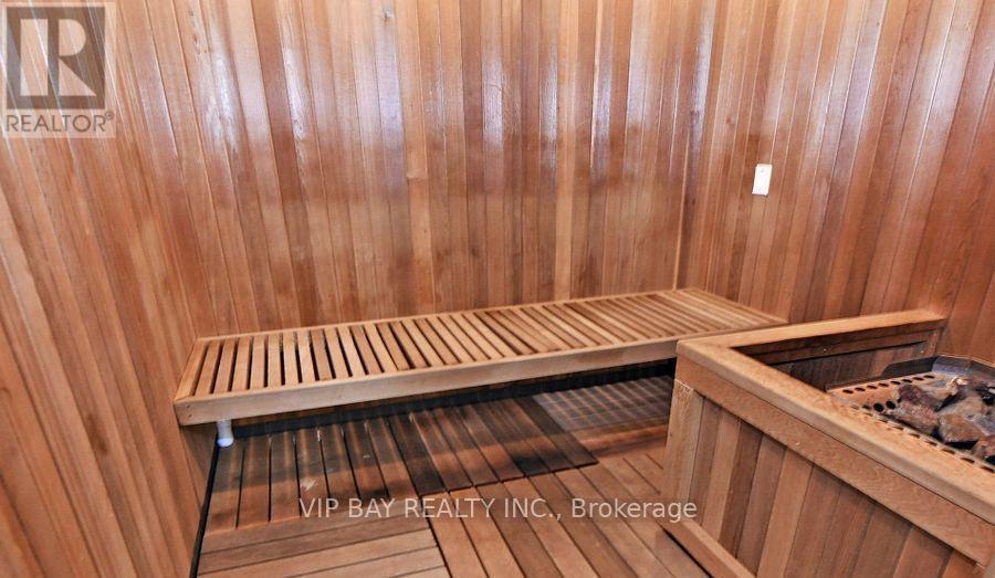 Photo 10 of Nw 817 9201 Yonge Street, Richmond Hill ON