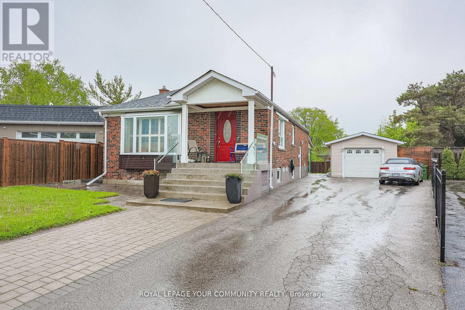 Photo 1 of 52 Princeway Drive, Toronto ON