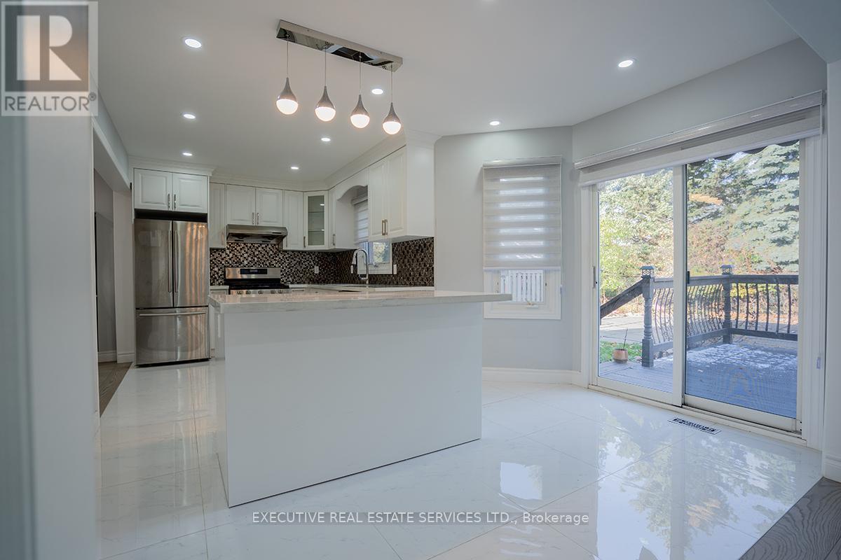 Photo 1 of 46 Willowbrook Drive, Whitby ON