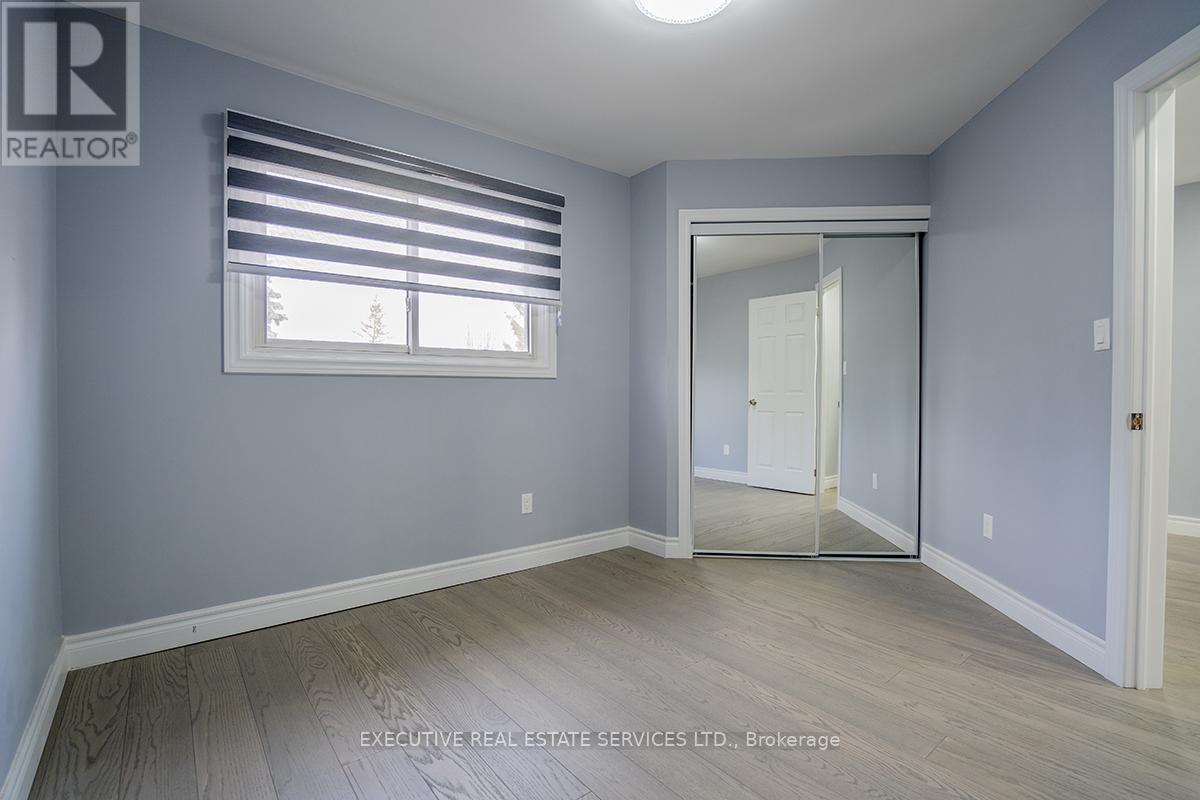 Photo 29 of 46 Willowbrook Drive, Whitby ON