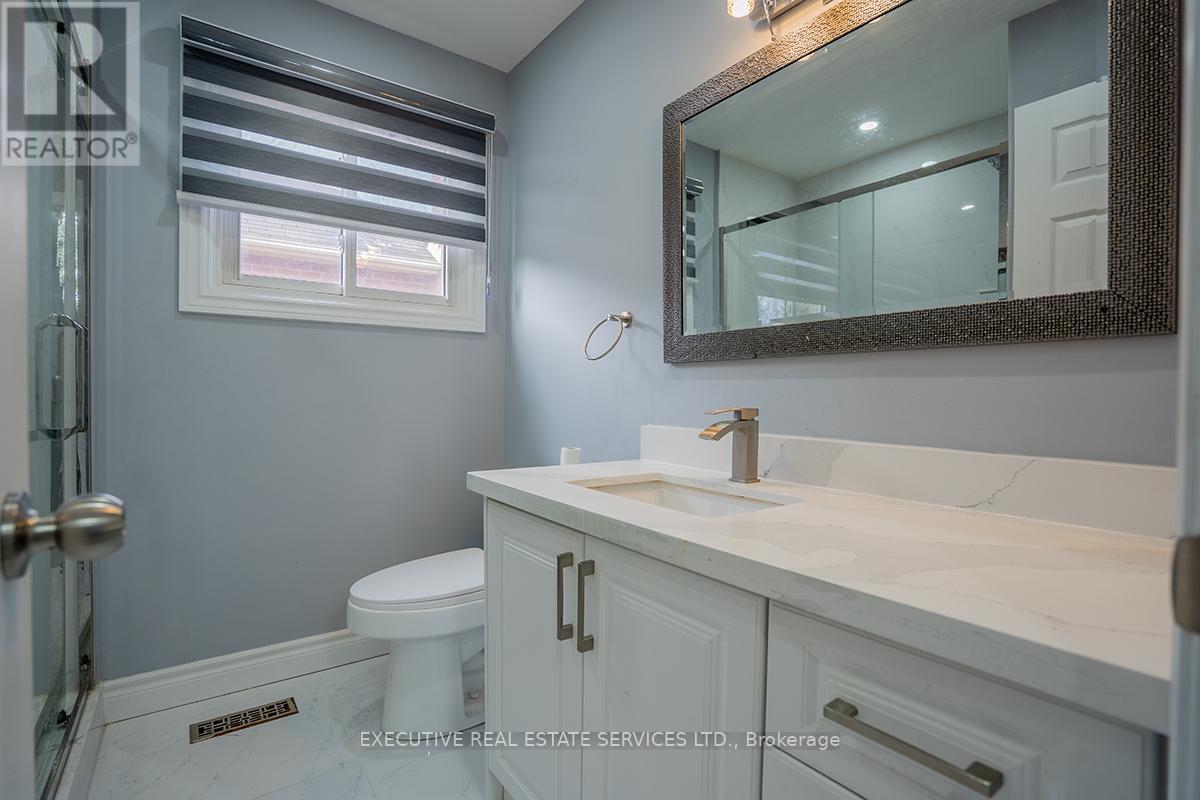 Photo 2 of 46 Willowbrook Drive, Whitby ON