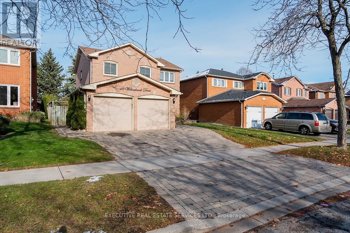 Photo 38 of 46 Willowbrook Drive, Whitby ON