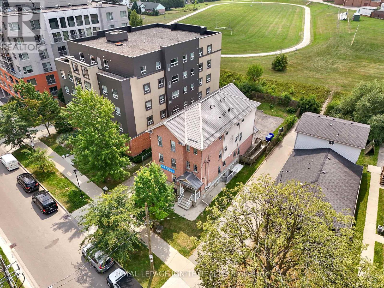 Photo 19 of 327 Spruce Street, Waterloo ON