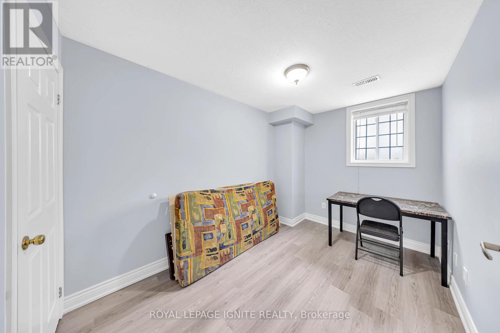 Photo 2 of 327 Spruce Street, Waterloo ON