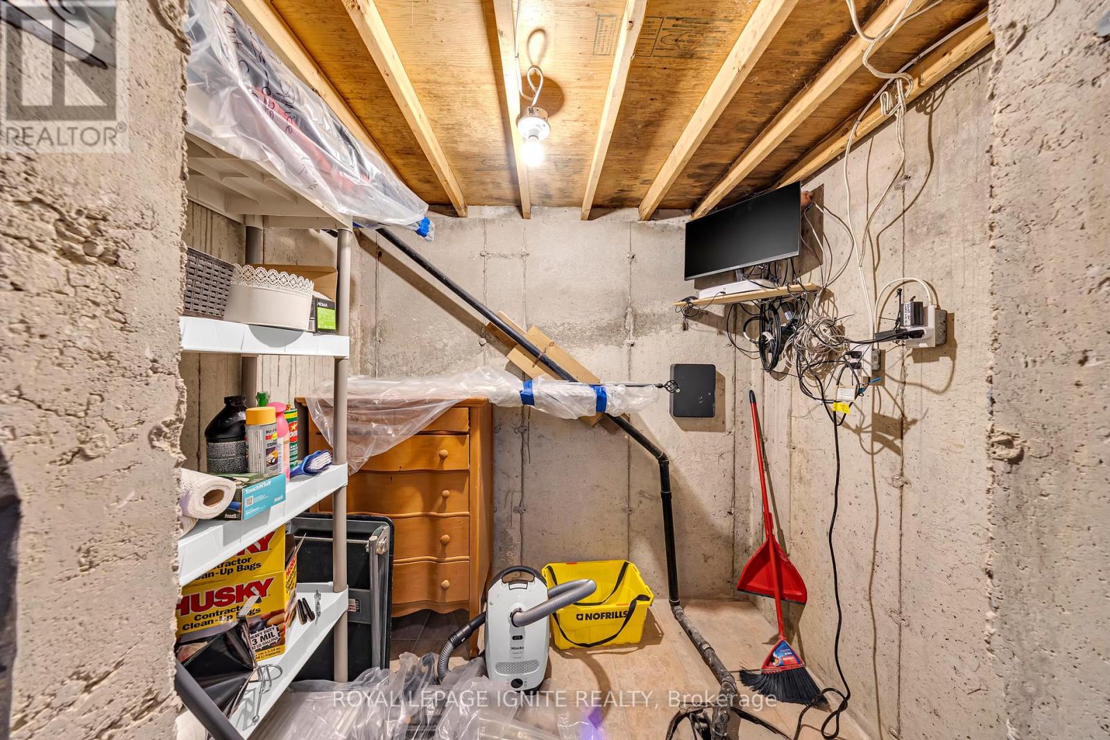 Photo 35 of 327 Spruce Street, Waterloo ON
