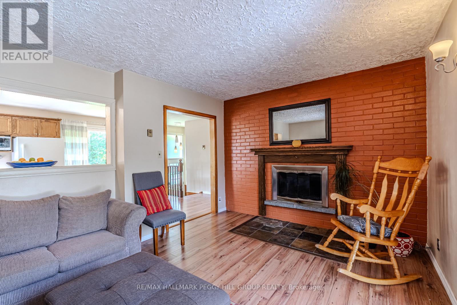Photo 11 of 250 Sunnybrae Avenue, Innisfil ON