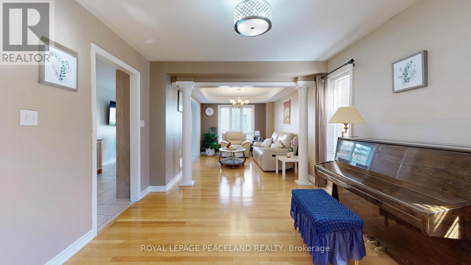 Photo 10 of 16 Lealinds Road, Vaughan ON