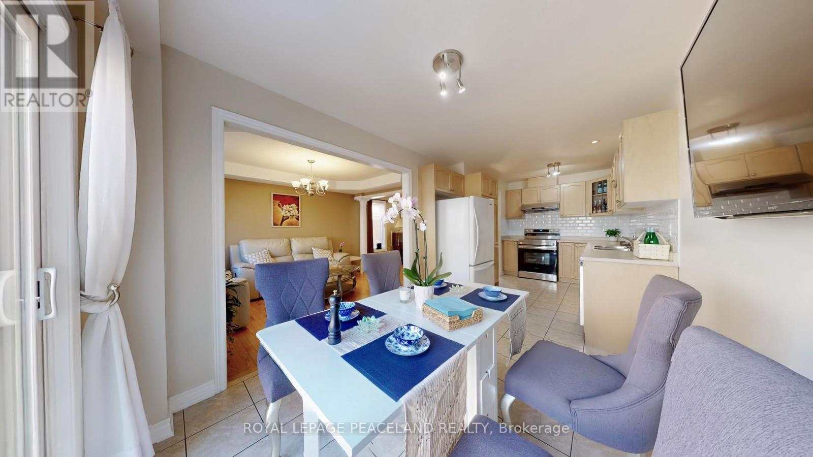 Photo 15 of 16 Lealinds Road, Vaughan ON