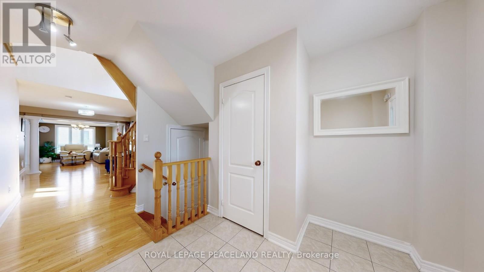 Photo 17 of 16 Lealinds Road, Vaughan ON