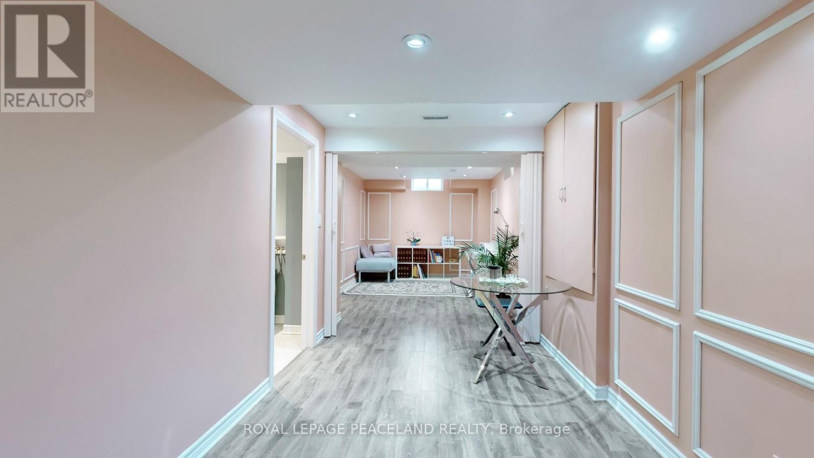 Photo 37 of 16 Lealinds Road, Vaughan ON