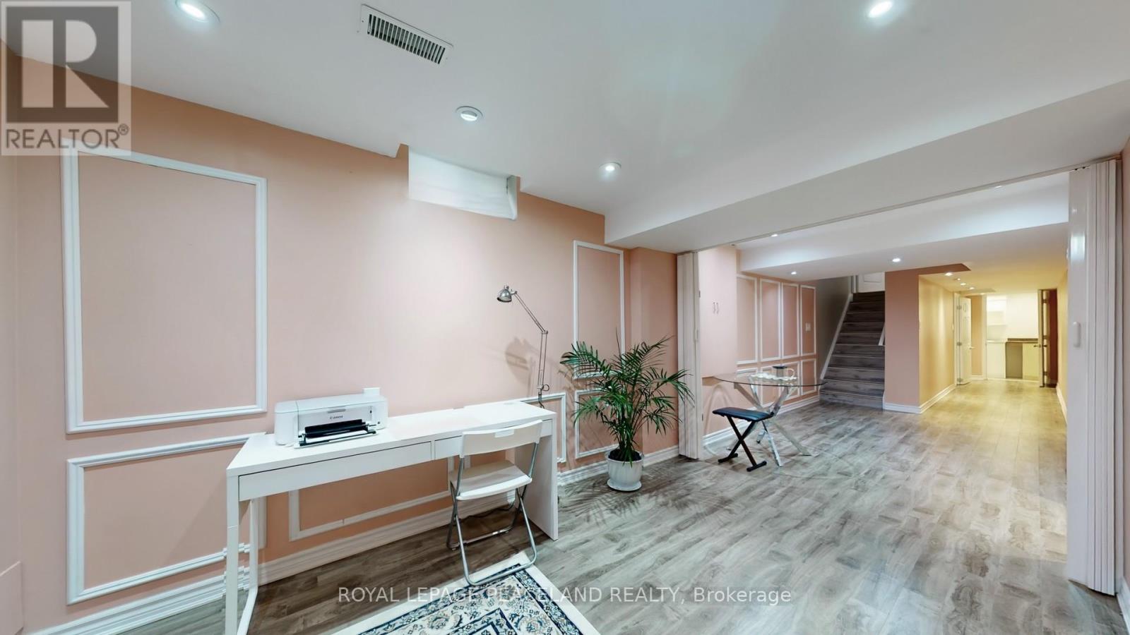 Photo 38 of 16 Lealinds Road, Vaughan ON