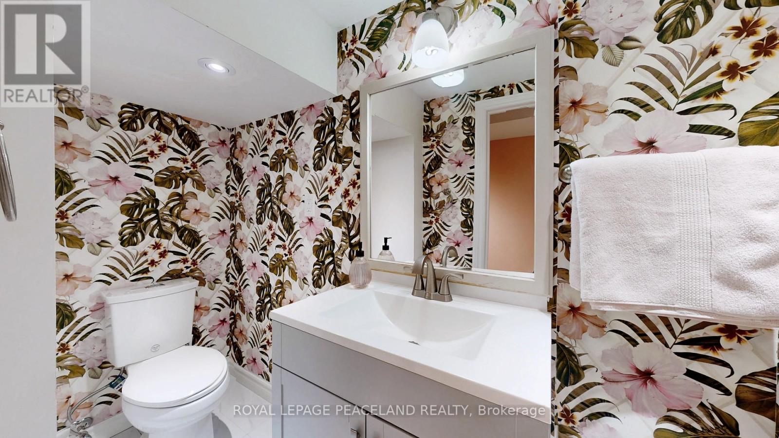 Photo 43 of 16 Lealinds Road, Vaughan ON