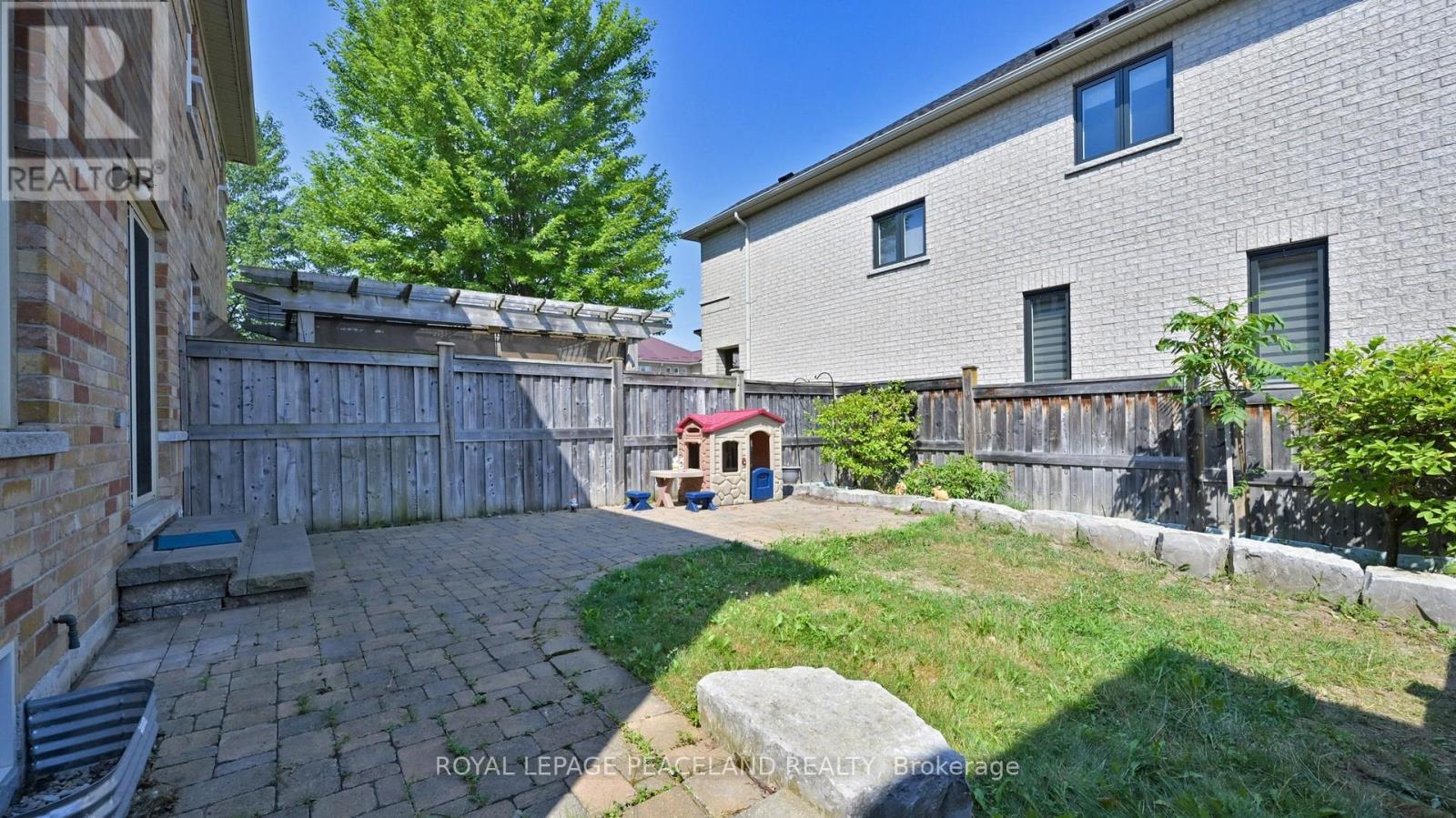 Photo 45 of 16 Lealinds Road, Vaughan ON