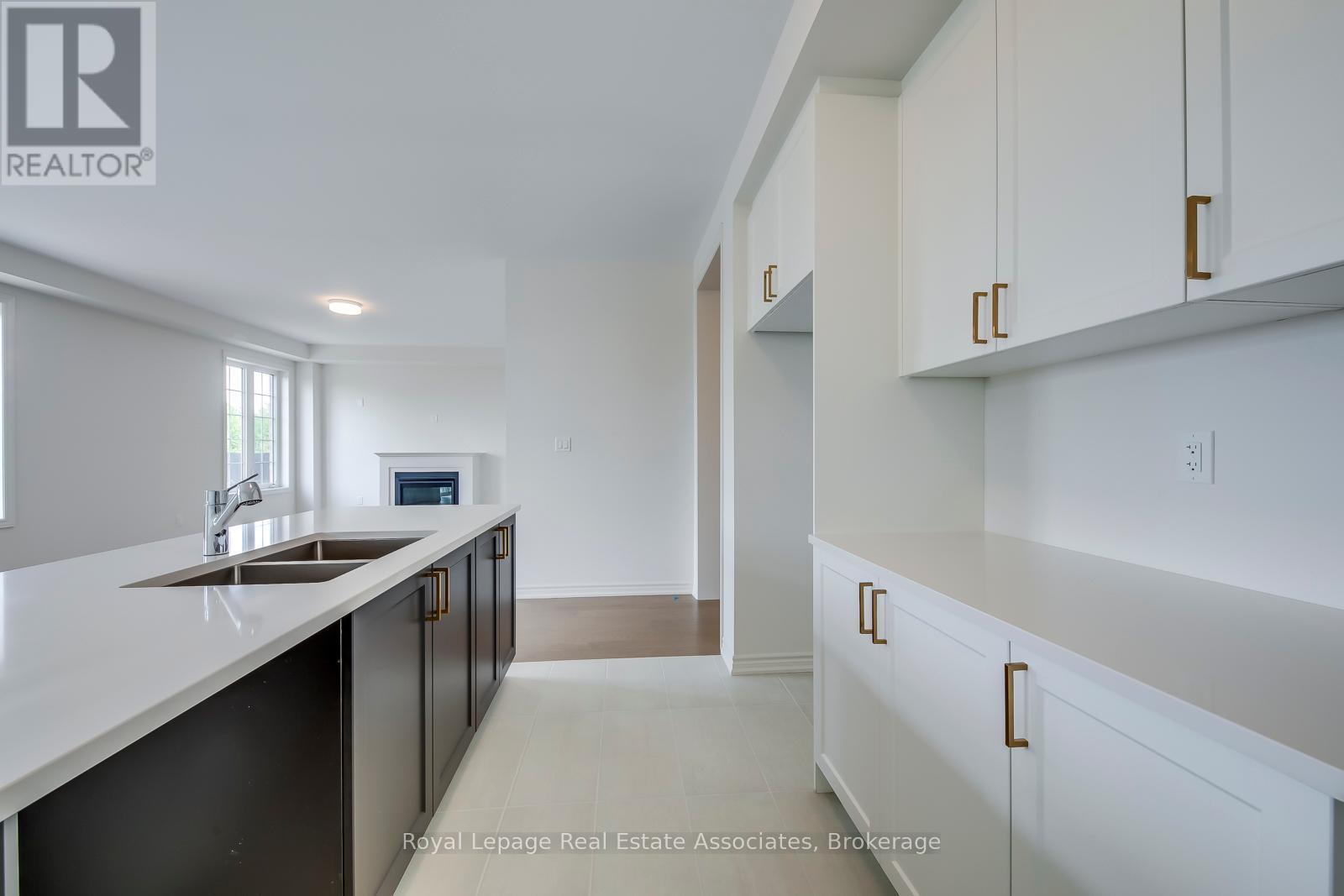 Photo 6 of 89 Bluebird Boulevard, Adjalatosorontio ON