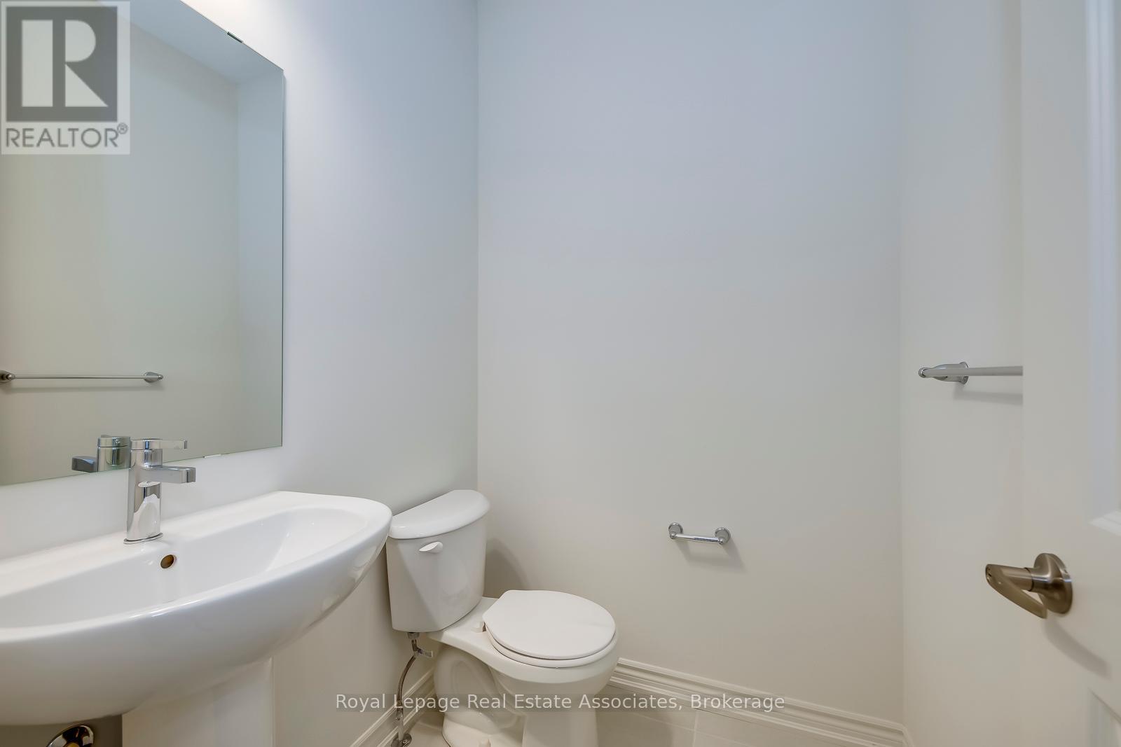 Photo 28 of 89 Bluebird Boulevard, Adjalatosorontio ON