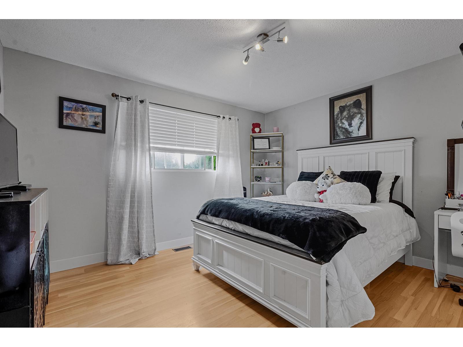 Photo 3 of 6395 Edson Drive Sardis South, Chilliwack BC