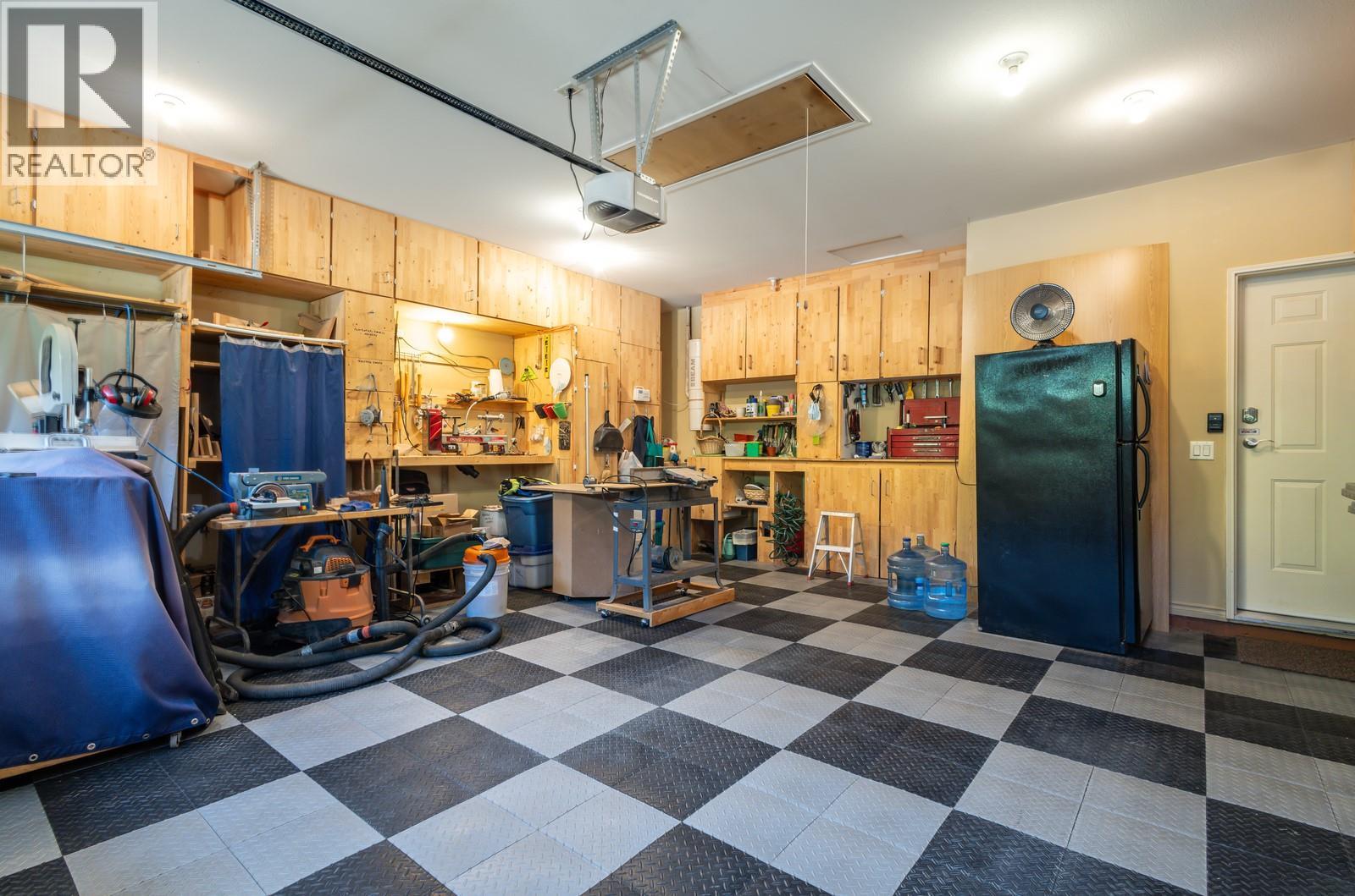  5046 South Ridge Drive, Kelowna