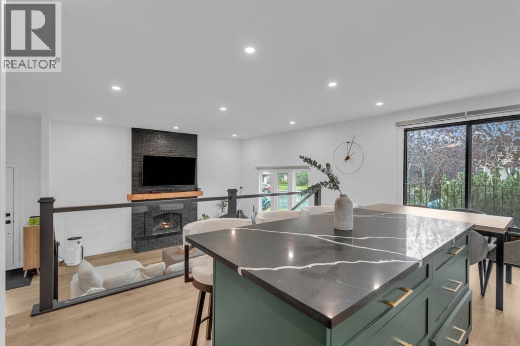 Single Family House 4 Level for Sale in  Bermuda Way NW Beddington Heights Calgary 