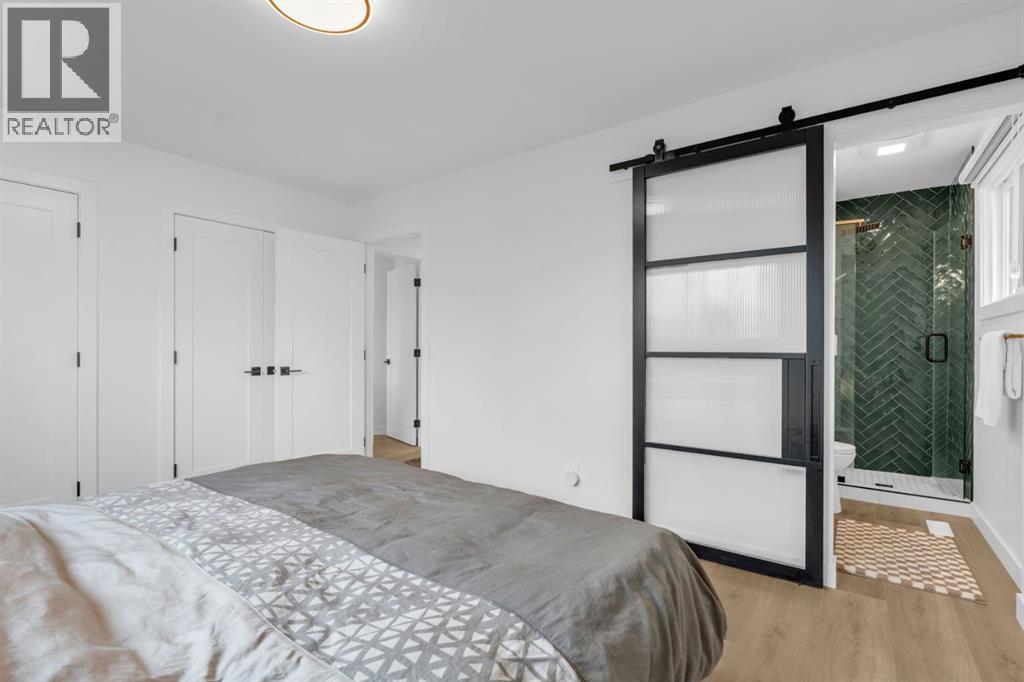 Single Family House 4 Level for Sale in  Bermuda Way NW Beddington Heights Calgary 
