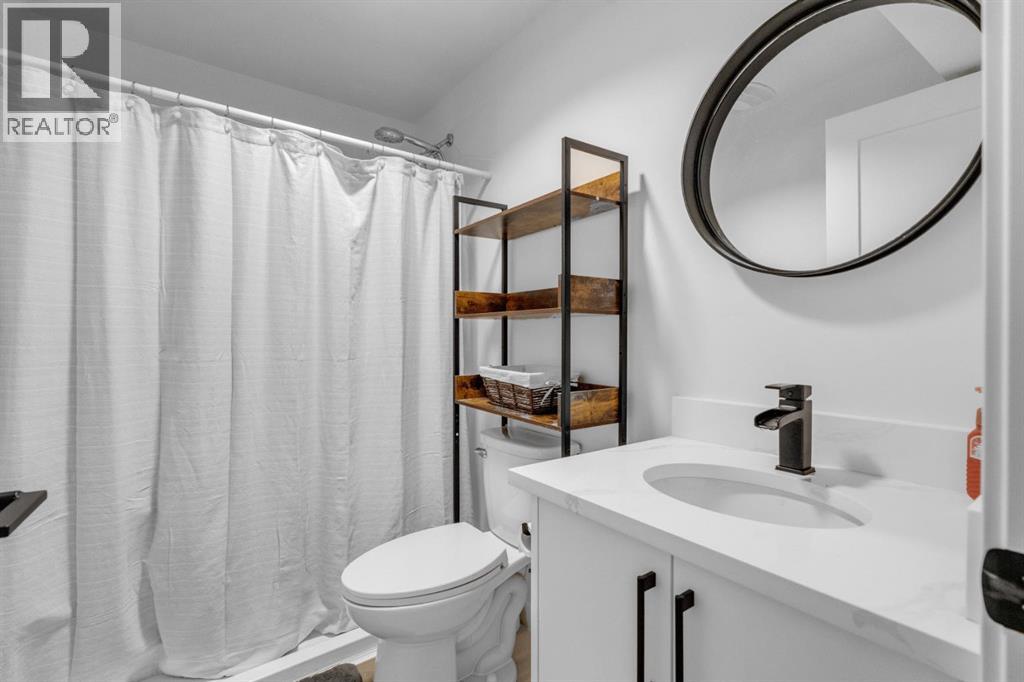 Single Family House 4 Level for Sale in  Bermuda Way NW Beddington Heights Calgary 