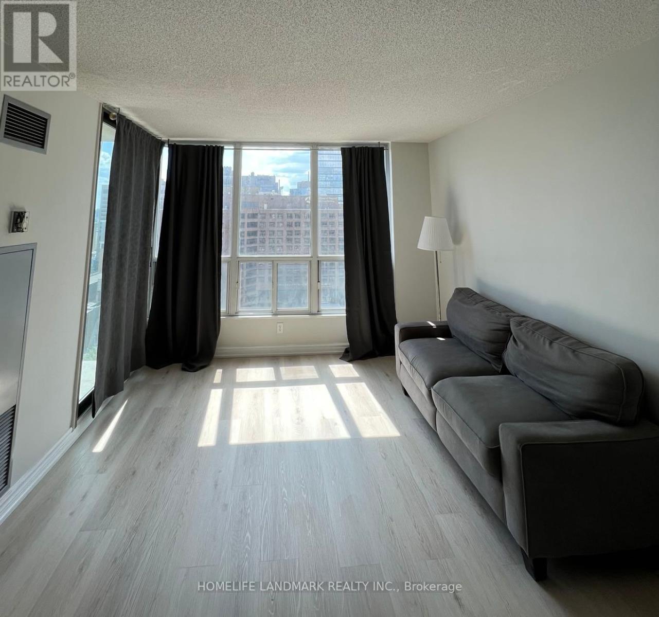 Photo 10 of 2205 750 Bay Street, Toronto ON