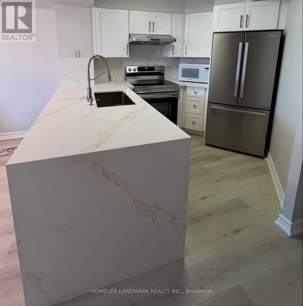 Photo 9 of 2205 750 Bay Street, Toronto ON