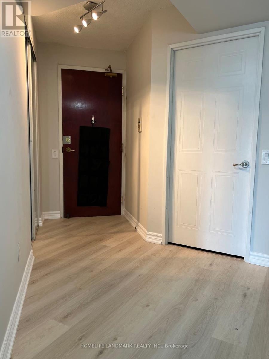 Photo 11 of 2205 750 Bay Street, Toronto ON