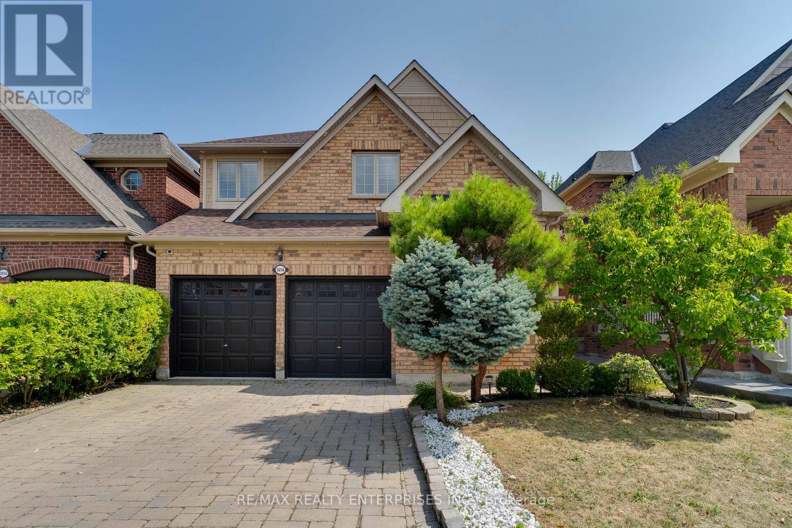 Photo 3 of 3256 Escada Drive, Mississauga ON