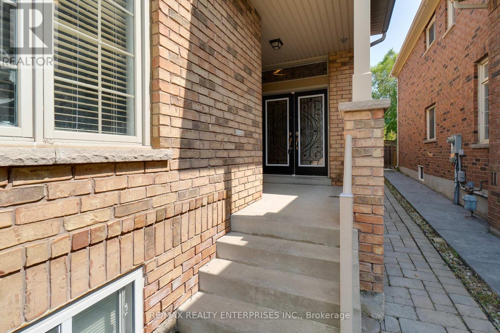 Photo 7 of 3256 Escada Drive, Mississauga ON