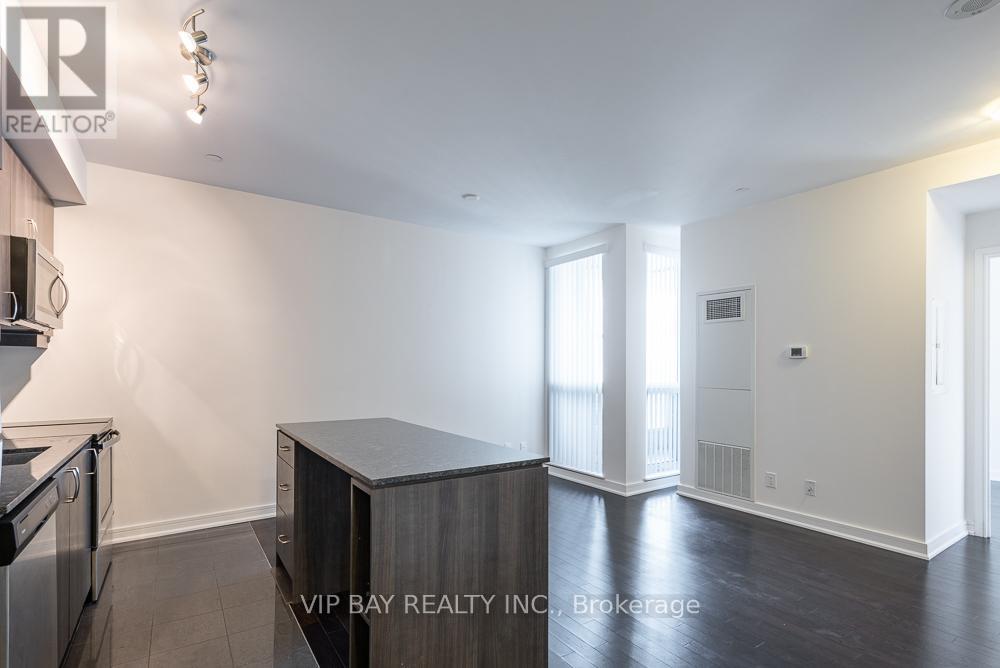 Photo 15 of Nw 817 9201 Yonge Street, Richmond Hill ON