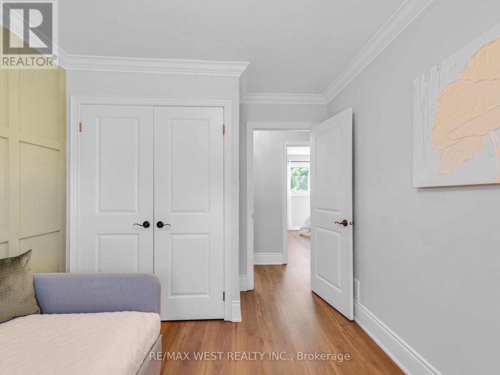 Photo 24 of 149 Ellwood Drive W, Caledon ON