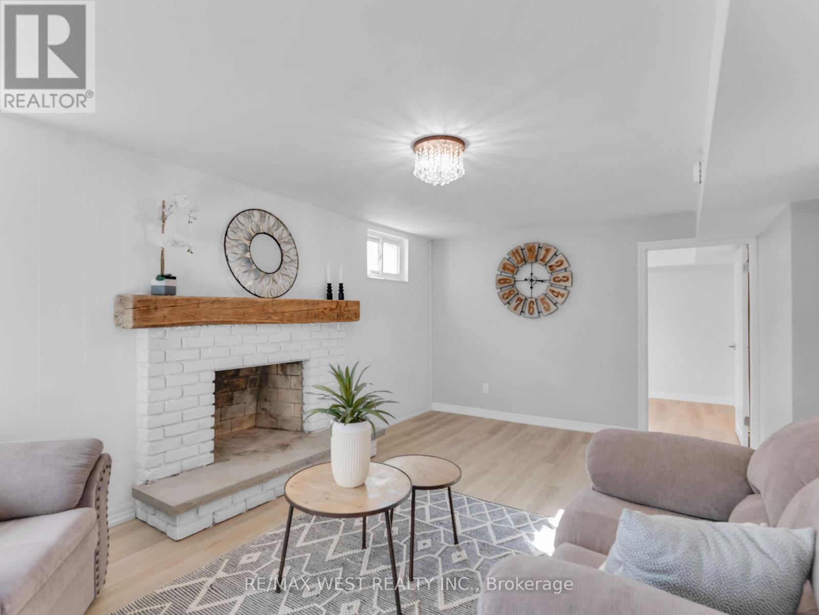 Photo 36 of 149 Ellwood Drive W, Caledon ON