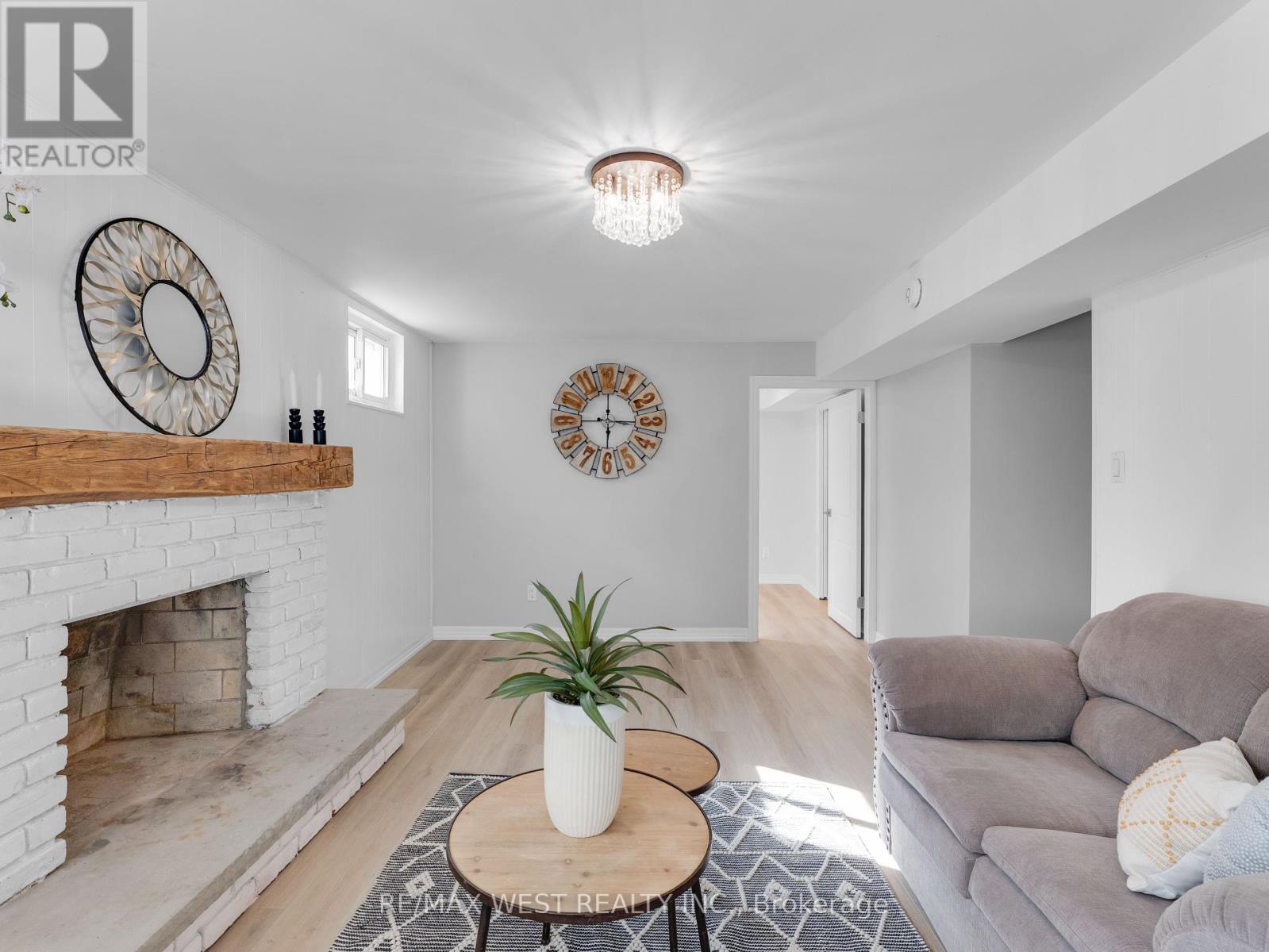 Photo 37 of 149 Ellwood Drive W, Caledon ON