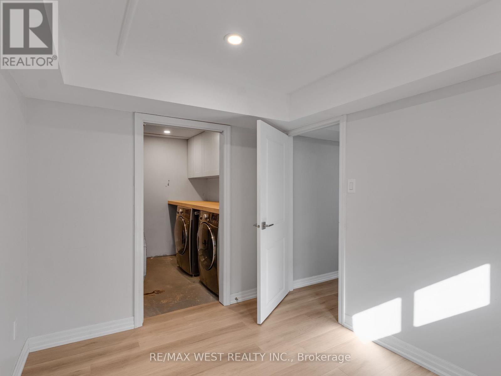 Photo 39 of 149 Ellwood Drive W, Caledon ON