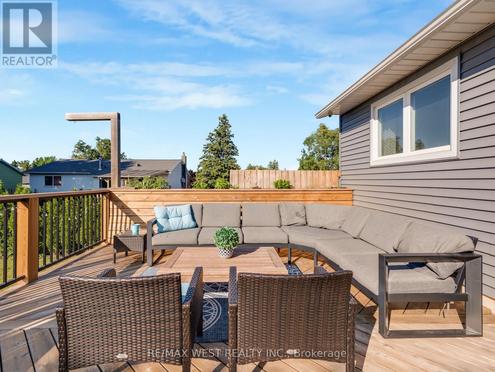 Photo 45 of 149 Ellwood Drive W, Caledon ON