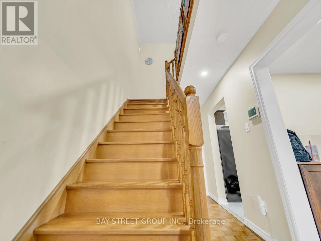Photo 15 of 97 Quail Feather Crescent, Brampton ON