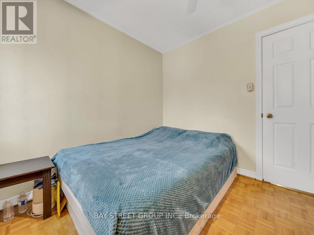 Photo 24 of 97 Quail Feather Crescent, Brampton ON