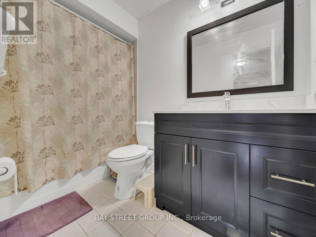 Photo 25 of 97 Quail Feather Crescent, Brampton ON
