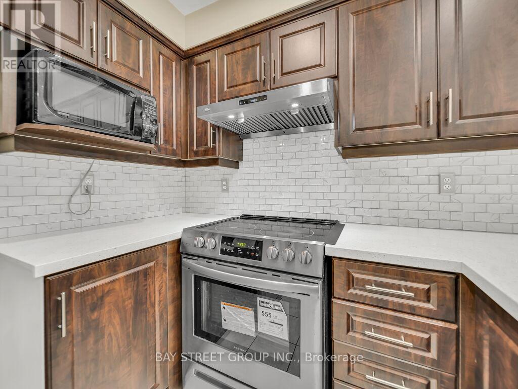 Photo 3 of 97 Quail Feather Crescent, Brampton ON