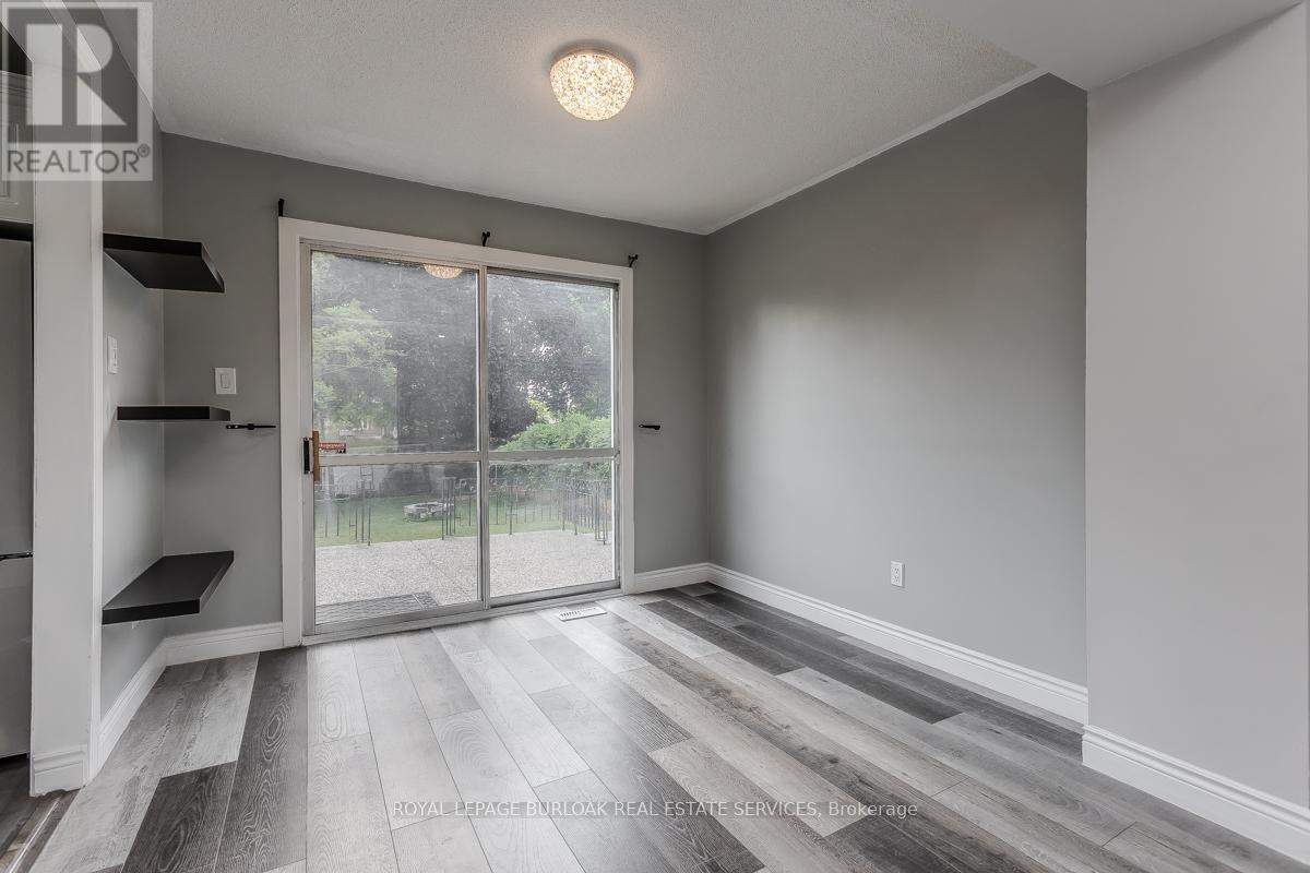Photo 40 of 2458 Martin Court, Burlington ON