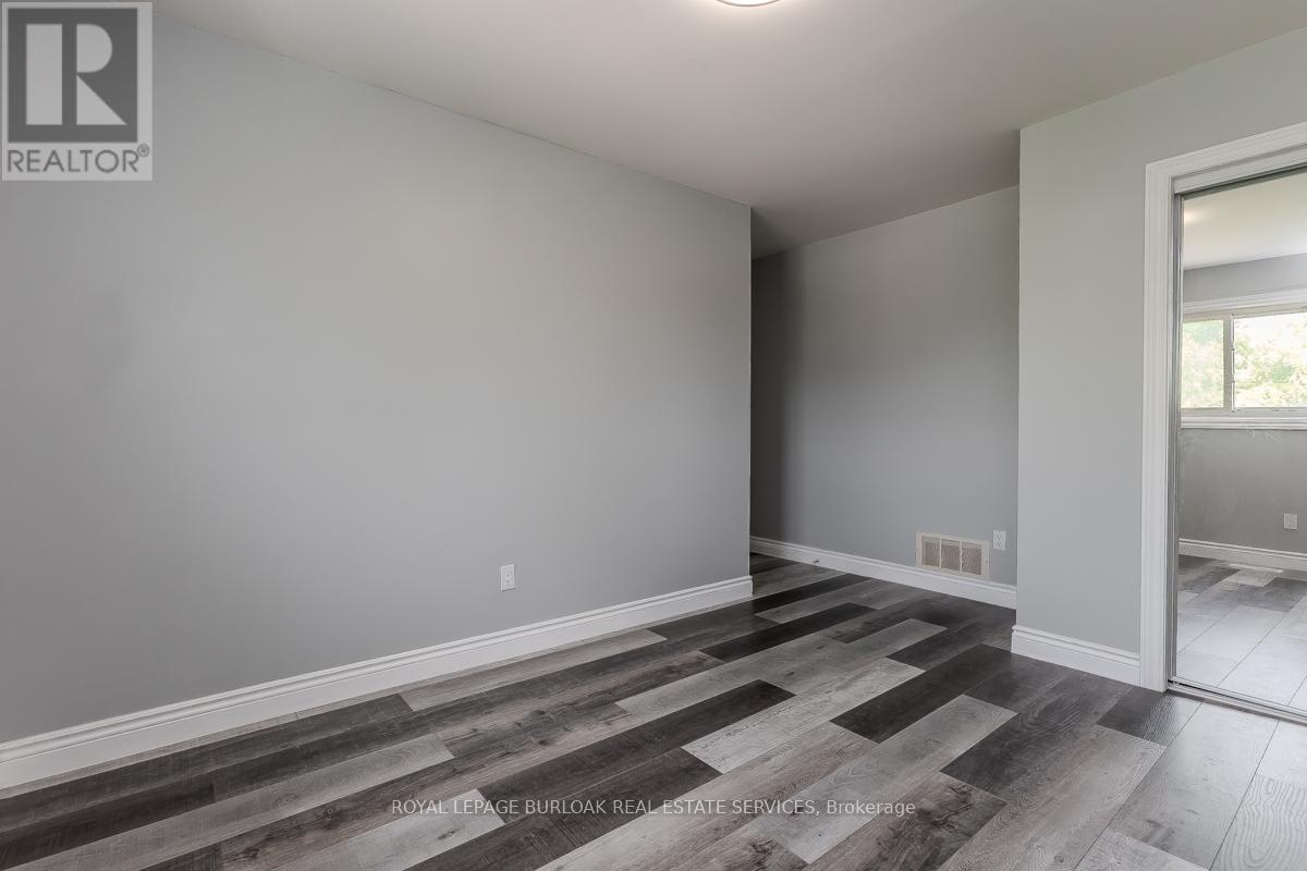 Photo 37 of 2458 Martin Court, Burlington ON