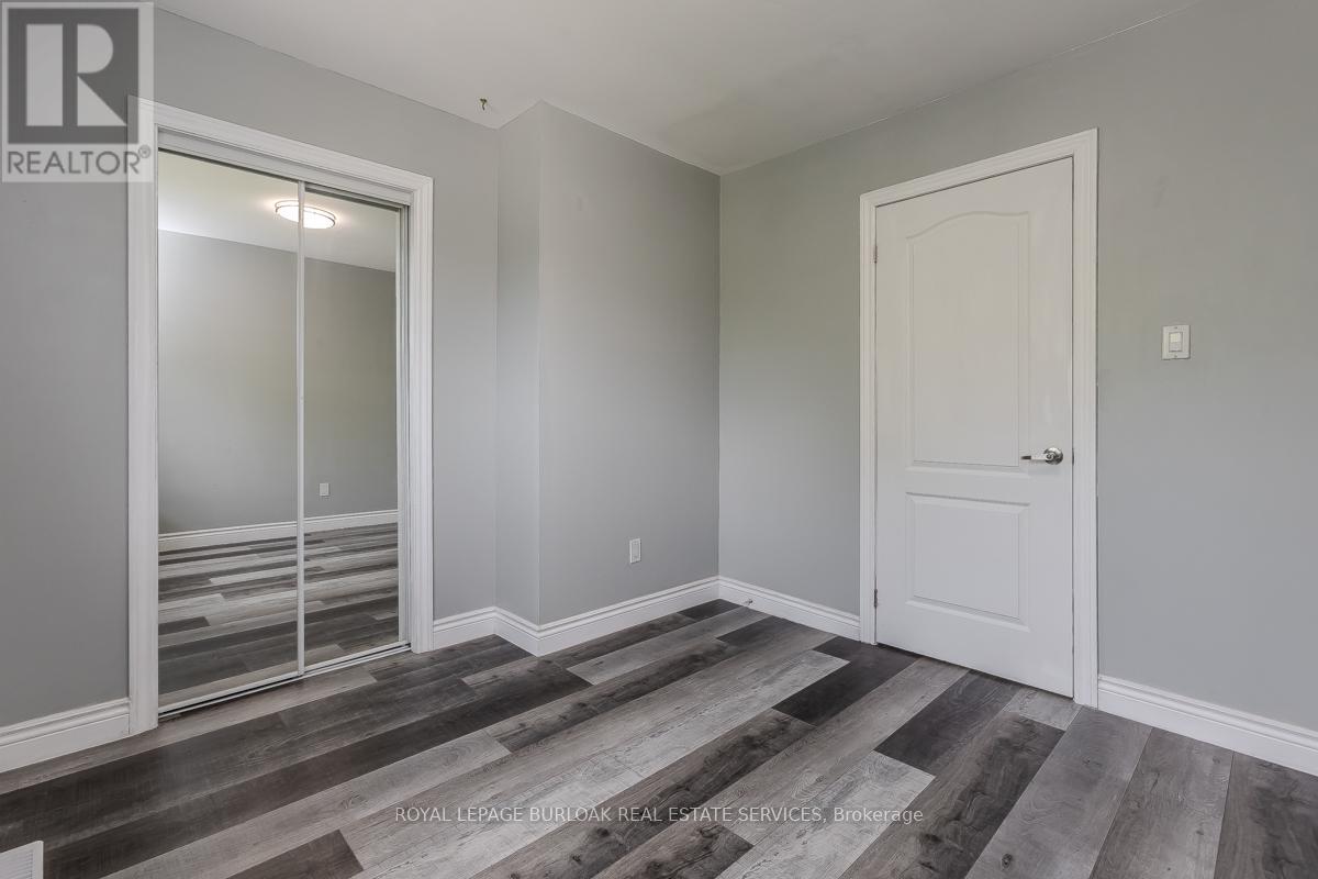 Photo 38 of 2458 Martin Court, Burlington ON