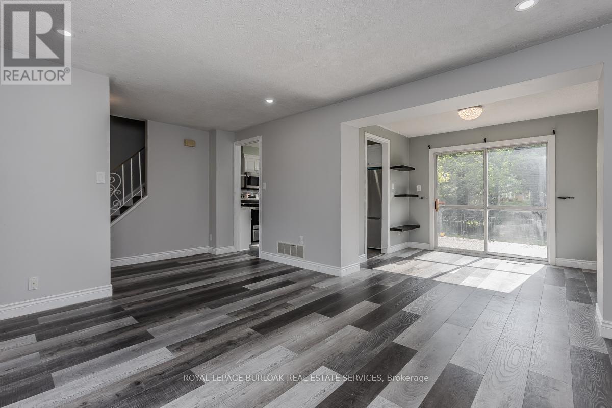 Photo 10 of 2458 Martin Court, Burlington ON